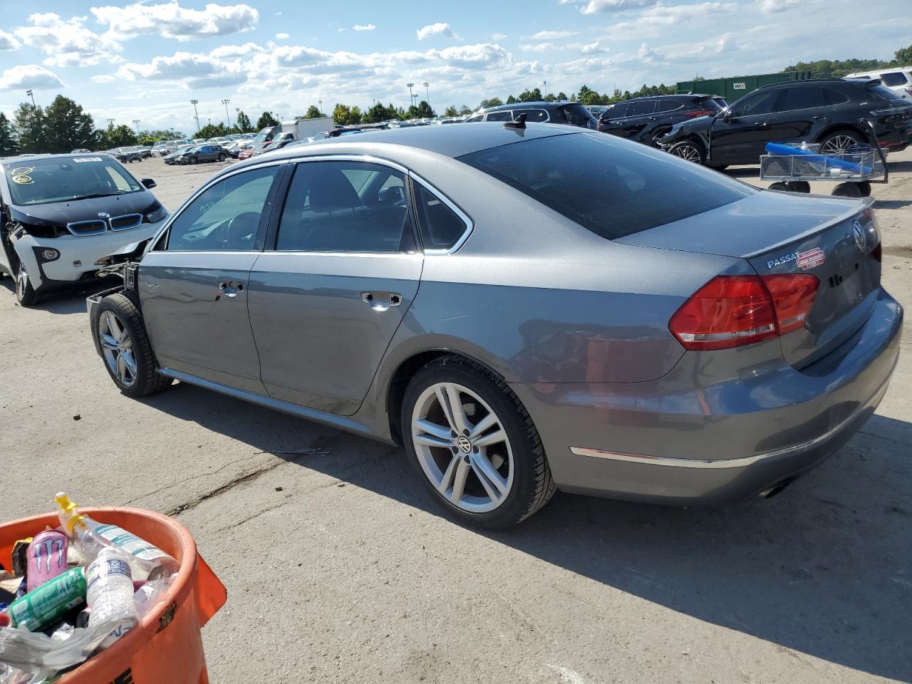 2014 Volkswagen Passat Sel - Image 2