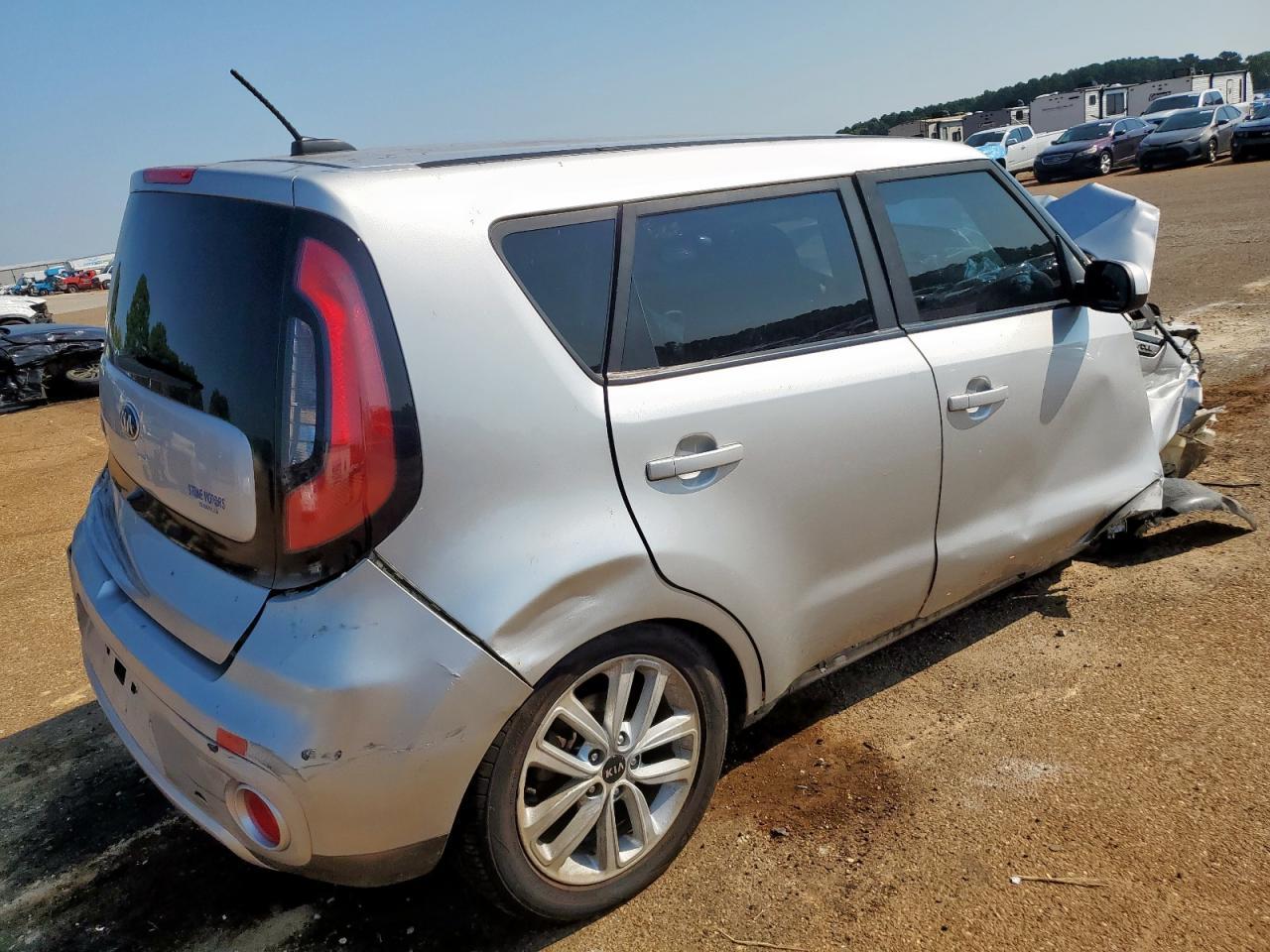 2018 Kia Soul + - Image 3