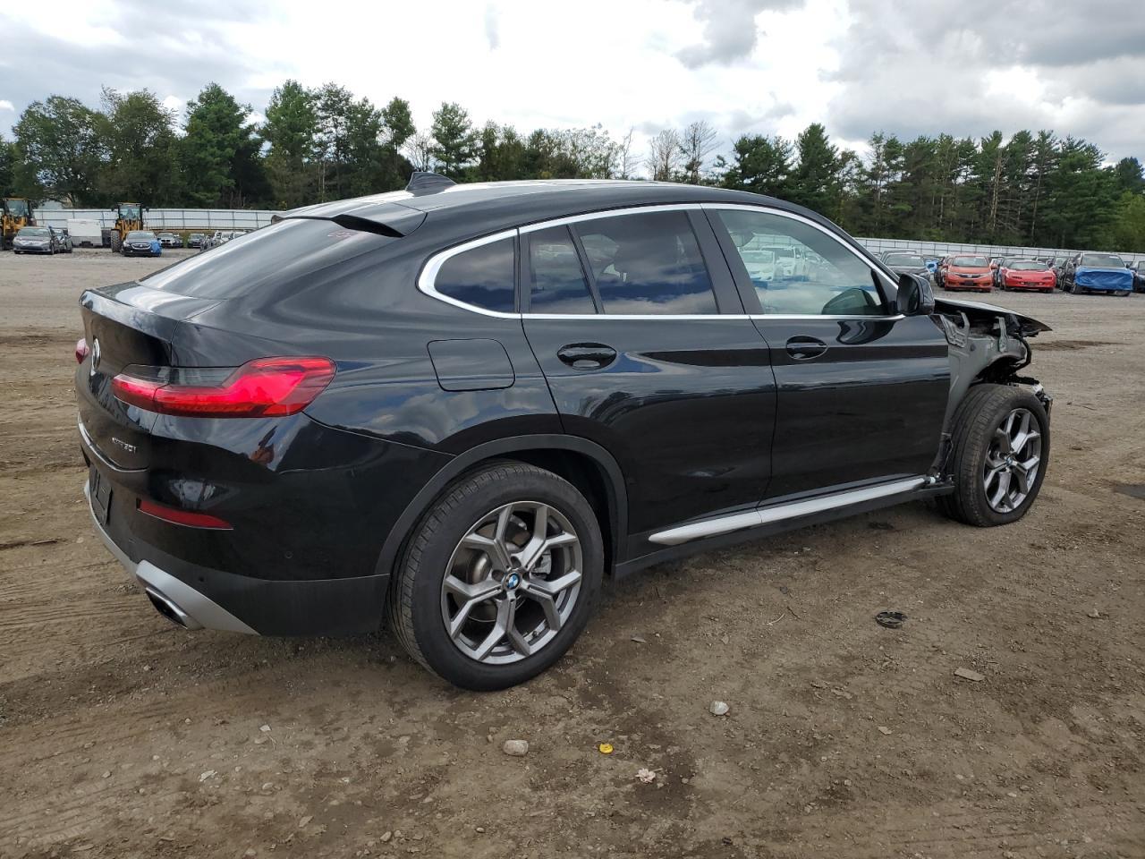 2024 BMW X4 xDrive30I - Image 3