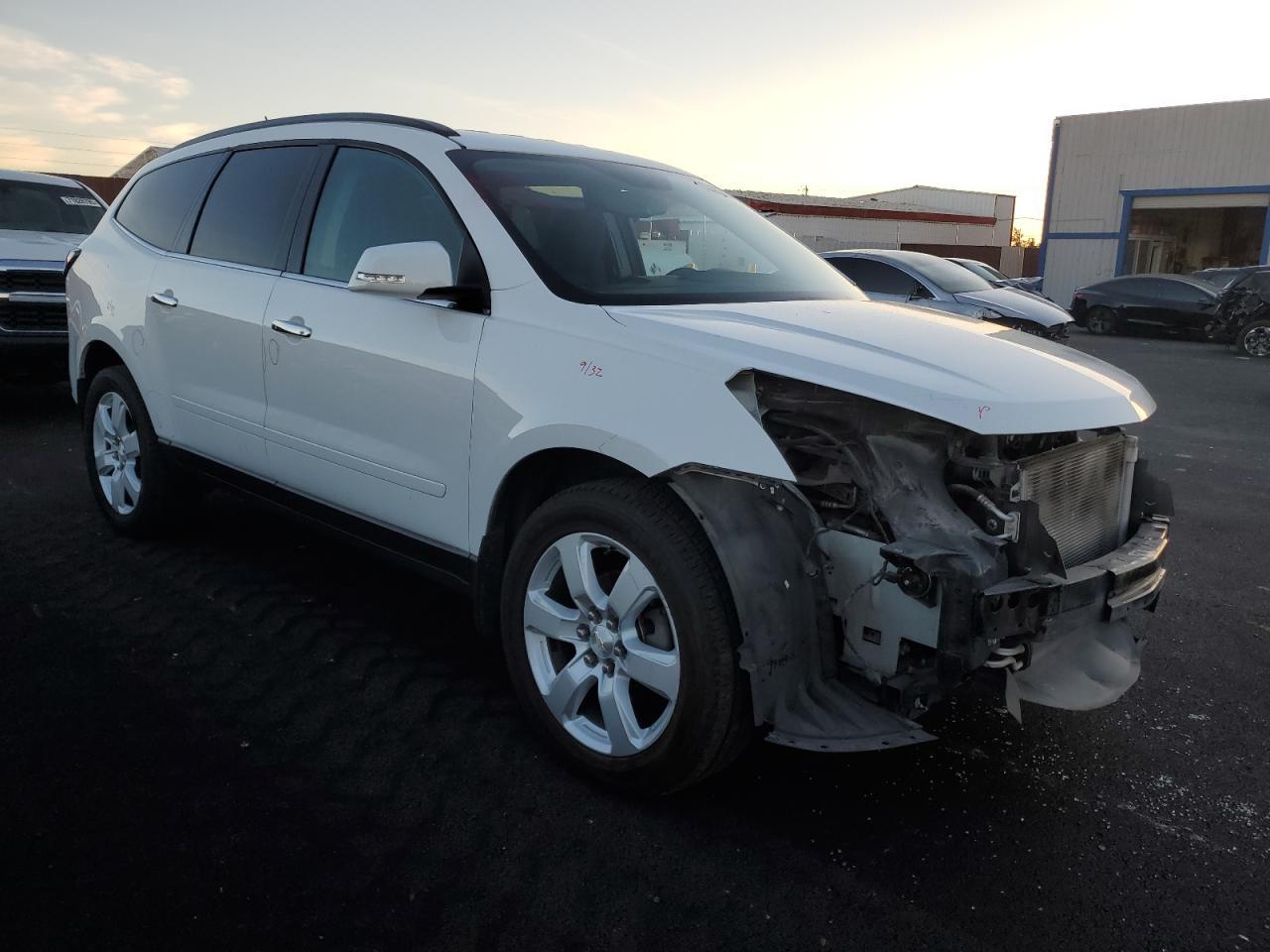 2016 Chevrolet Traverse Lt - Фото 4