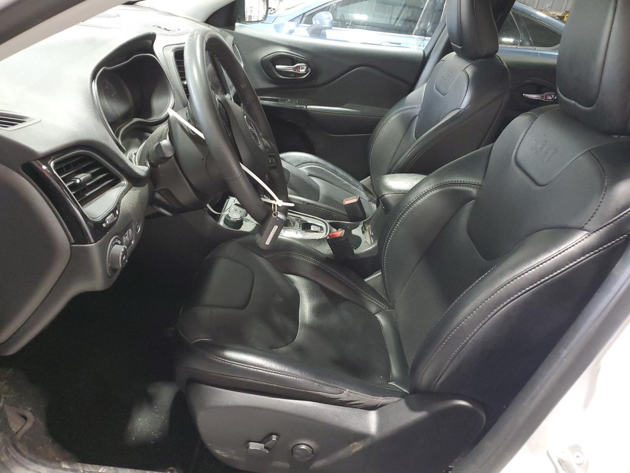 2023 Jeep Cherokee Altitude Lux - Image 7