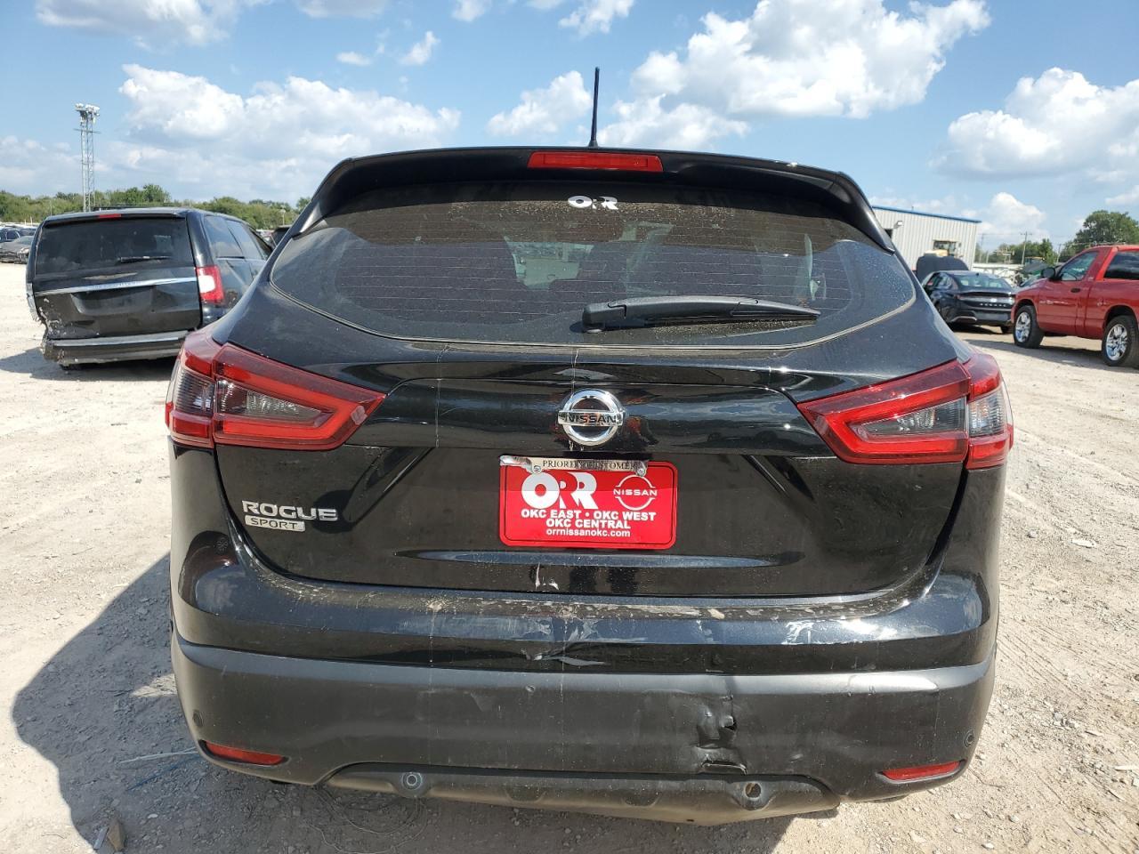 2021 Nissan Rogue Sport S - Image 6