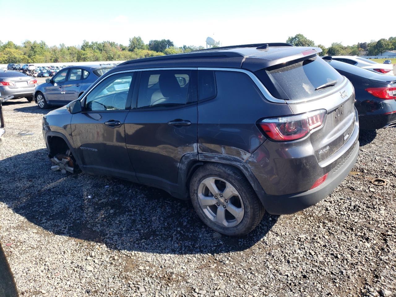 2021 Jeep Compass Latitude - Image 2