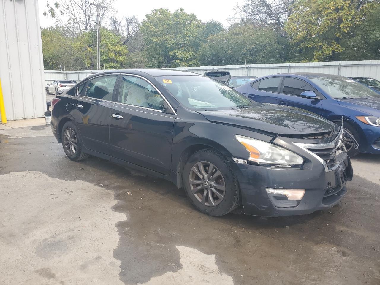 2015 Nissan Altima 2.5 - Image 4