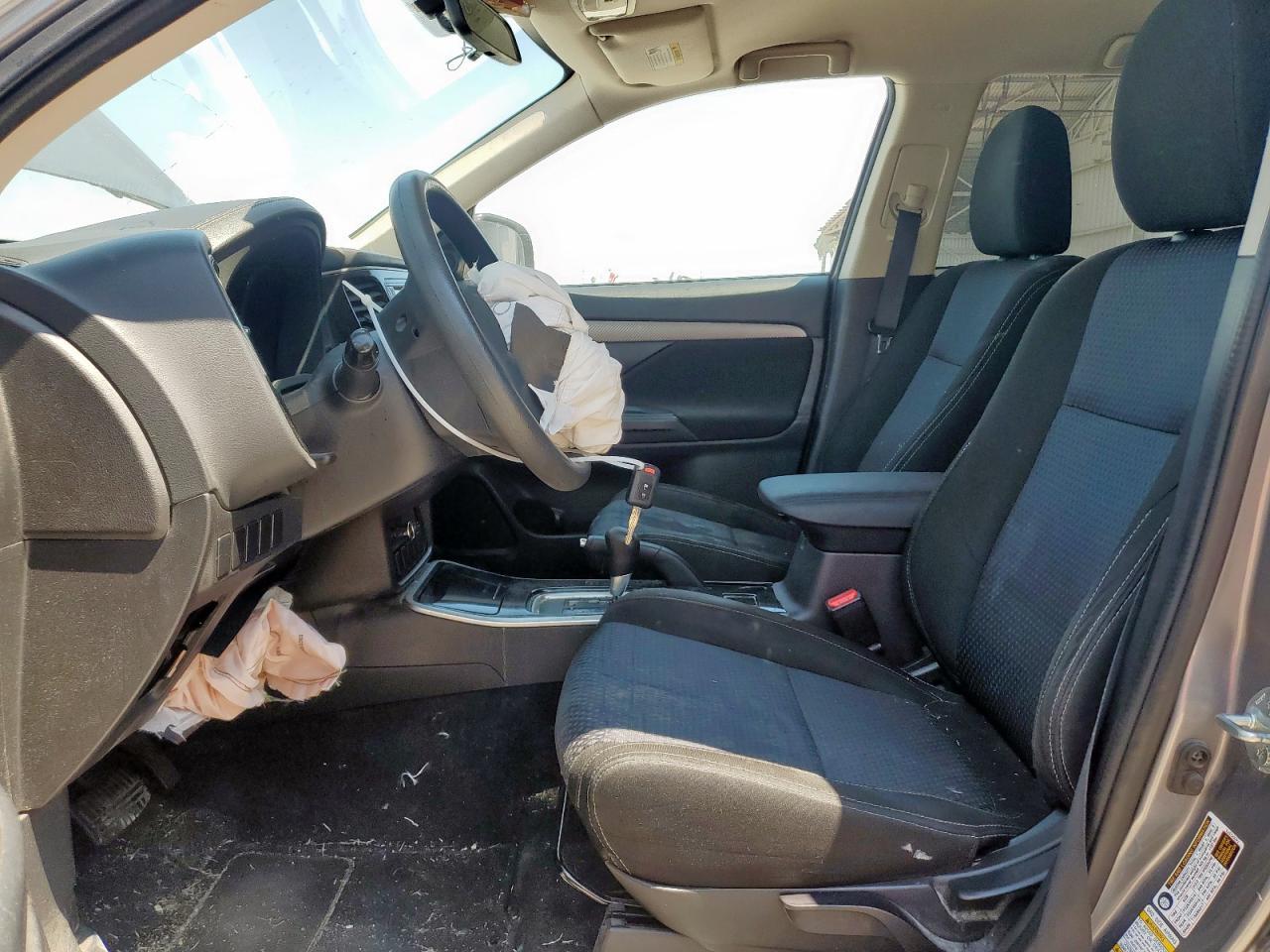 2018 Mitsubishi Outlander Se - Image 7
