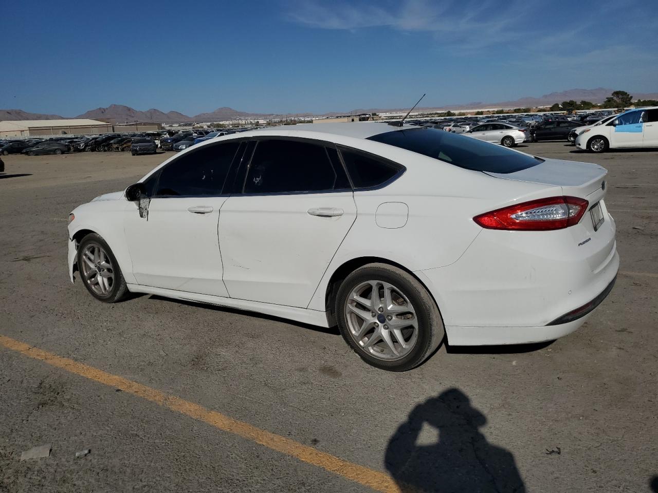 2016 Ford Fusion Se - Фото 2