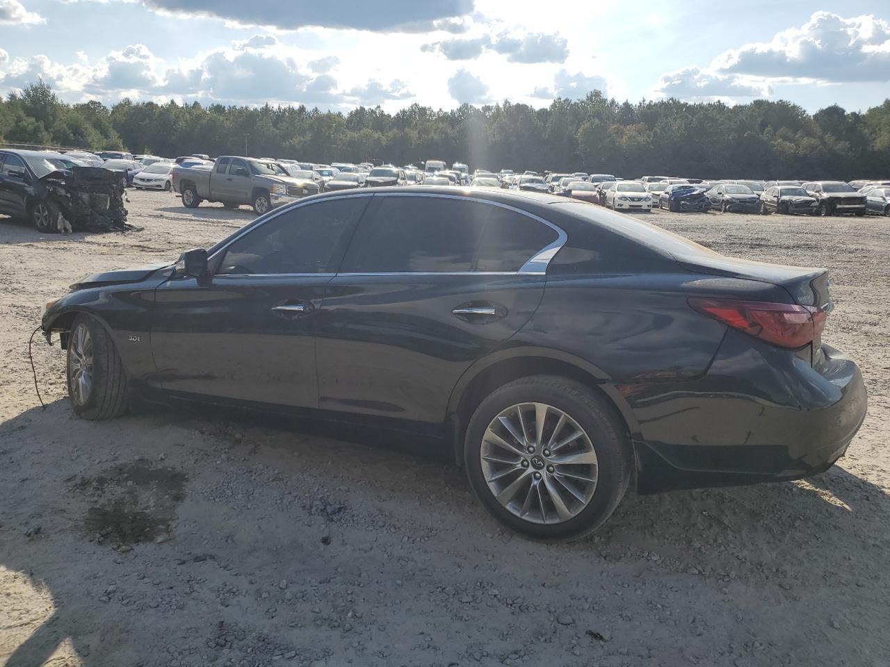 2019 Infiniti Q50 Luxe - Фото 2