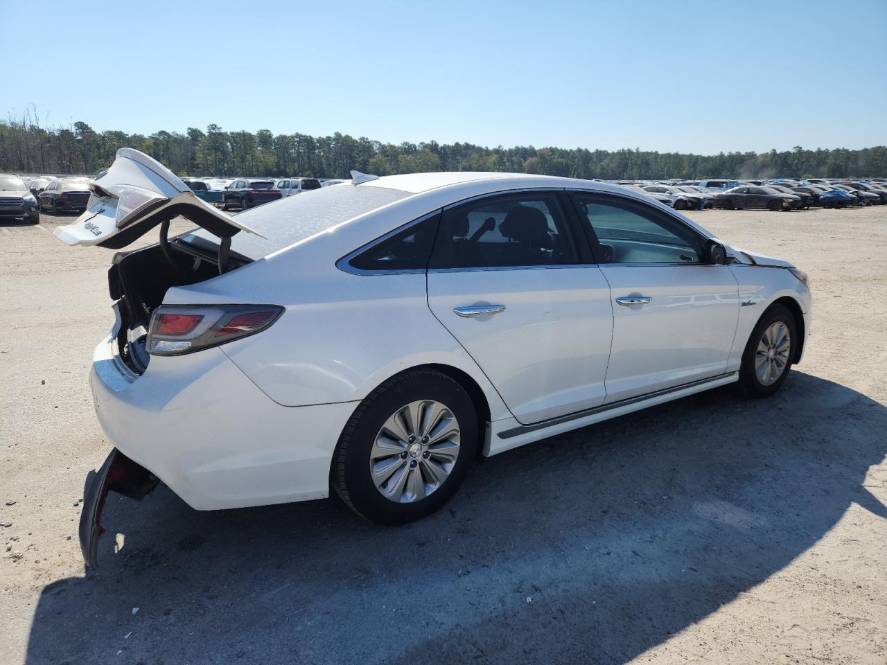 2017 Hyundai Sonata Hybrid - Image 3