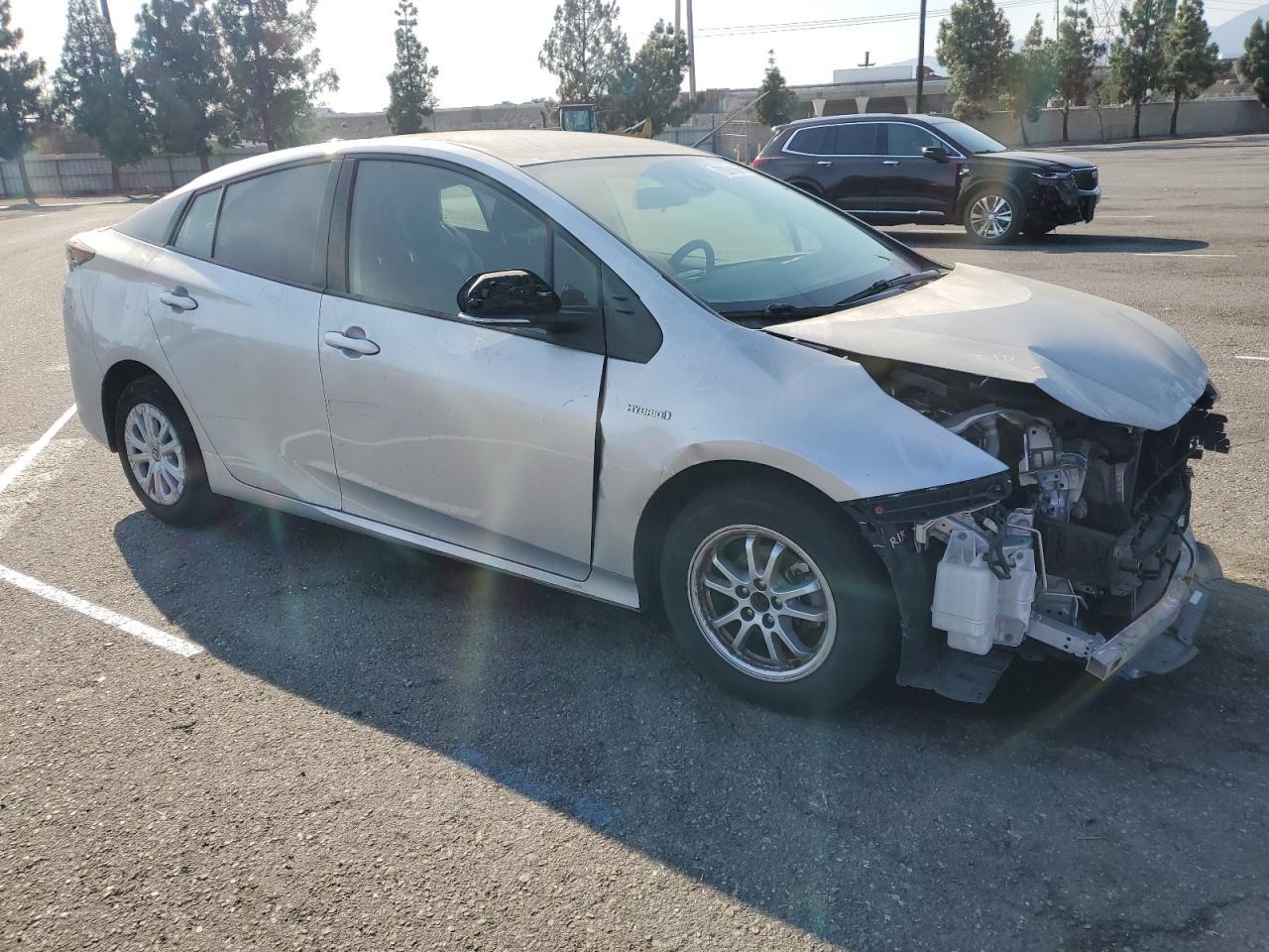 2022 Toyota Prius Night Shade - Image 4