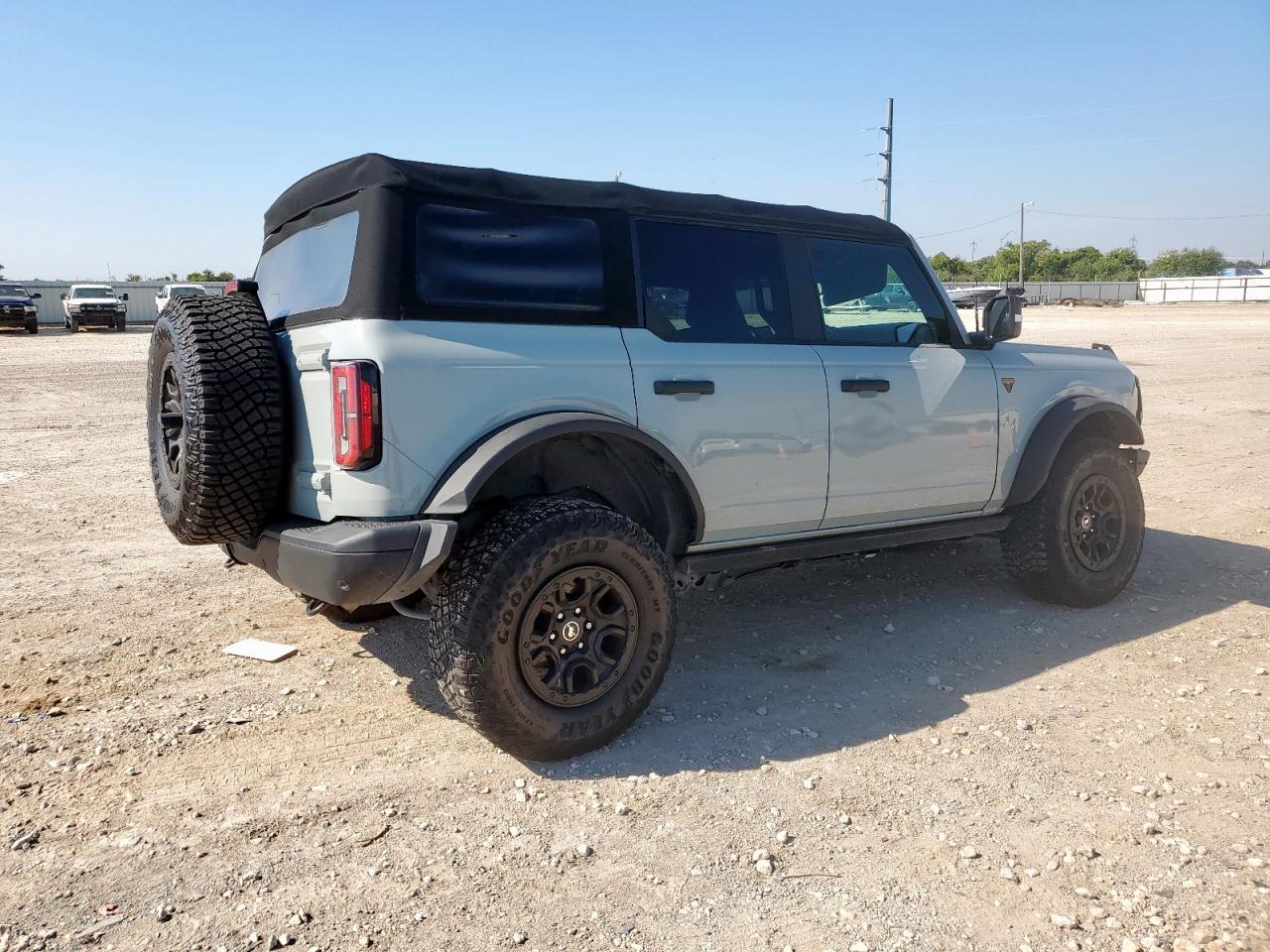 2021 Ford Bronco Base - Фото 3
