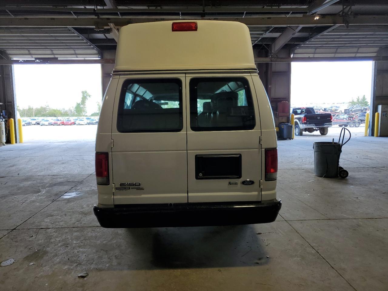 2014 Ford Econoline E150 Van - Image 6