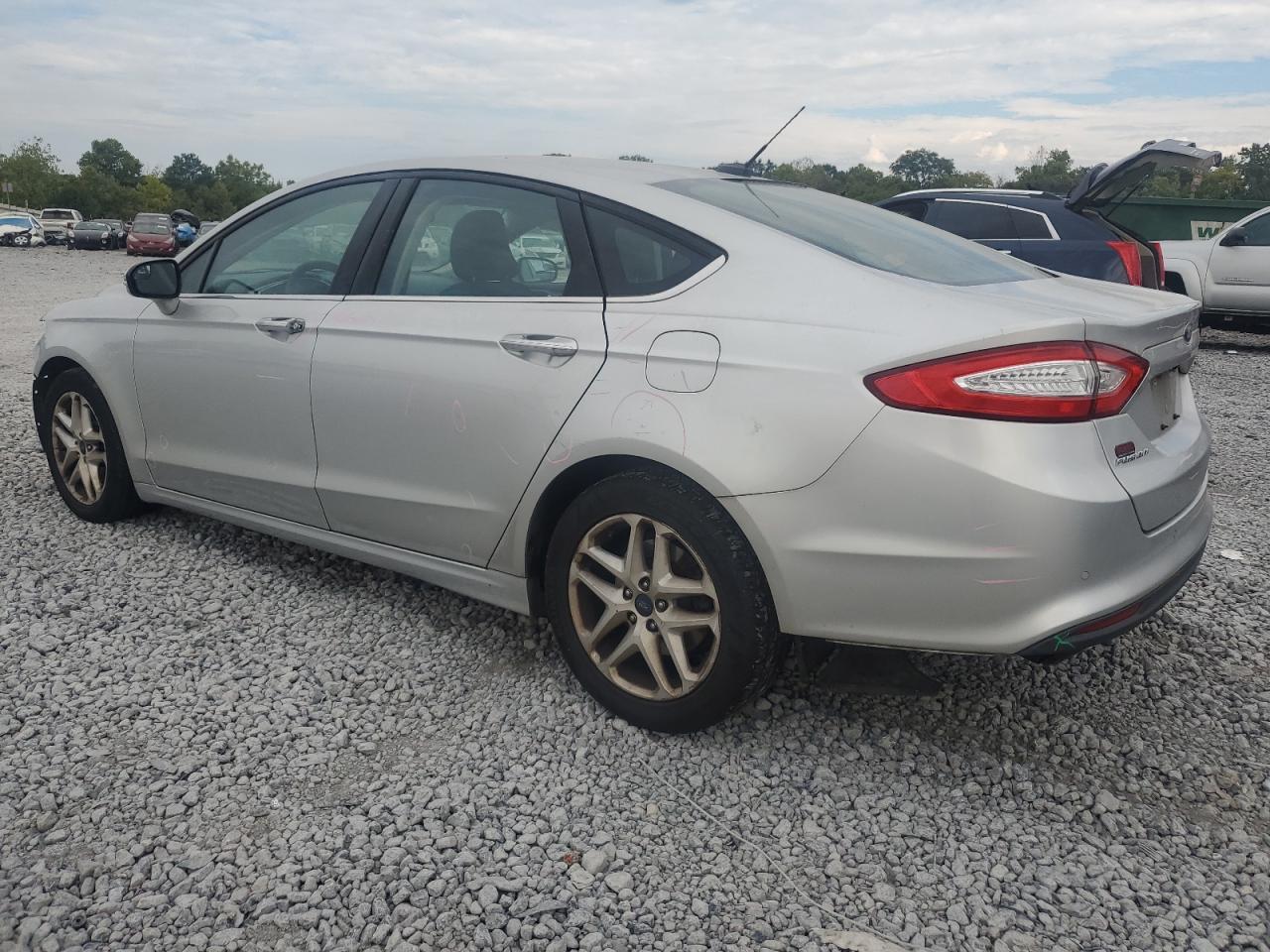 2016 Ford Fusion Se - Фото 2