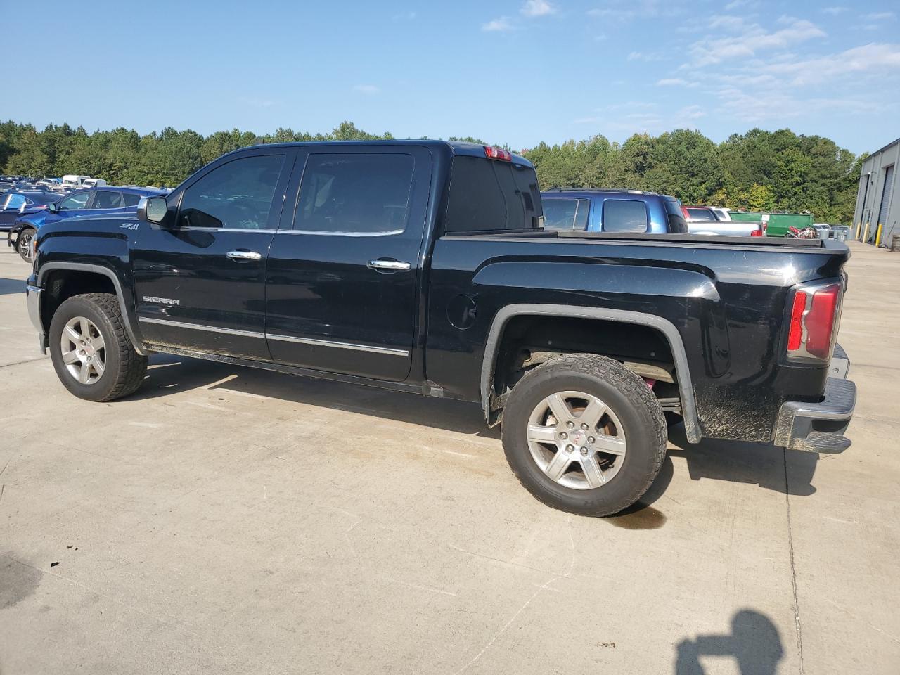 2017 GMC Sierra K1500 Slt - Image 2