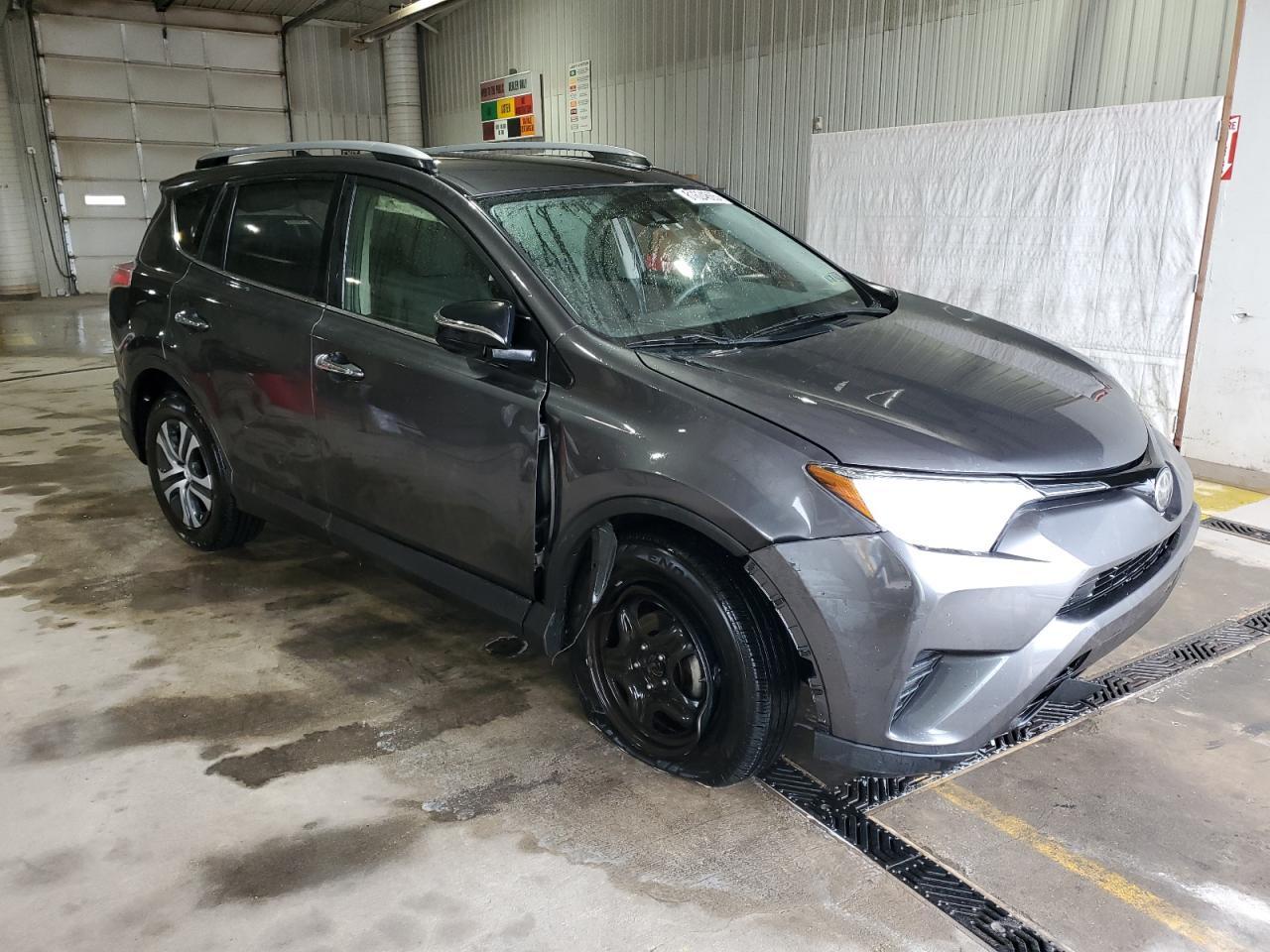 2017 Toyota Rav4 Le - Фото 4