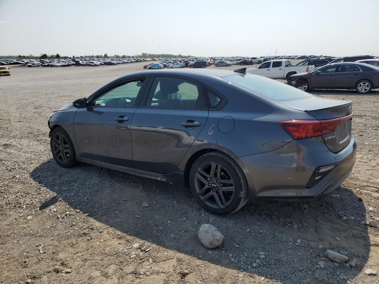 2021 Kia Forte Gt Line - Image 2