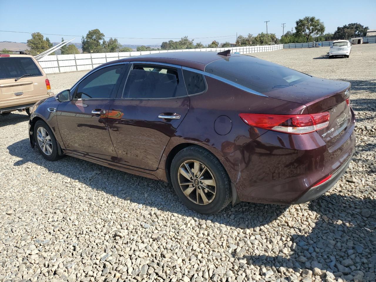 2018 Kia Optima Lx - Фото 2