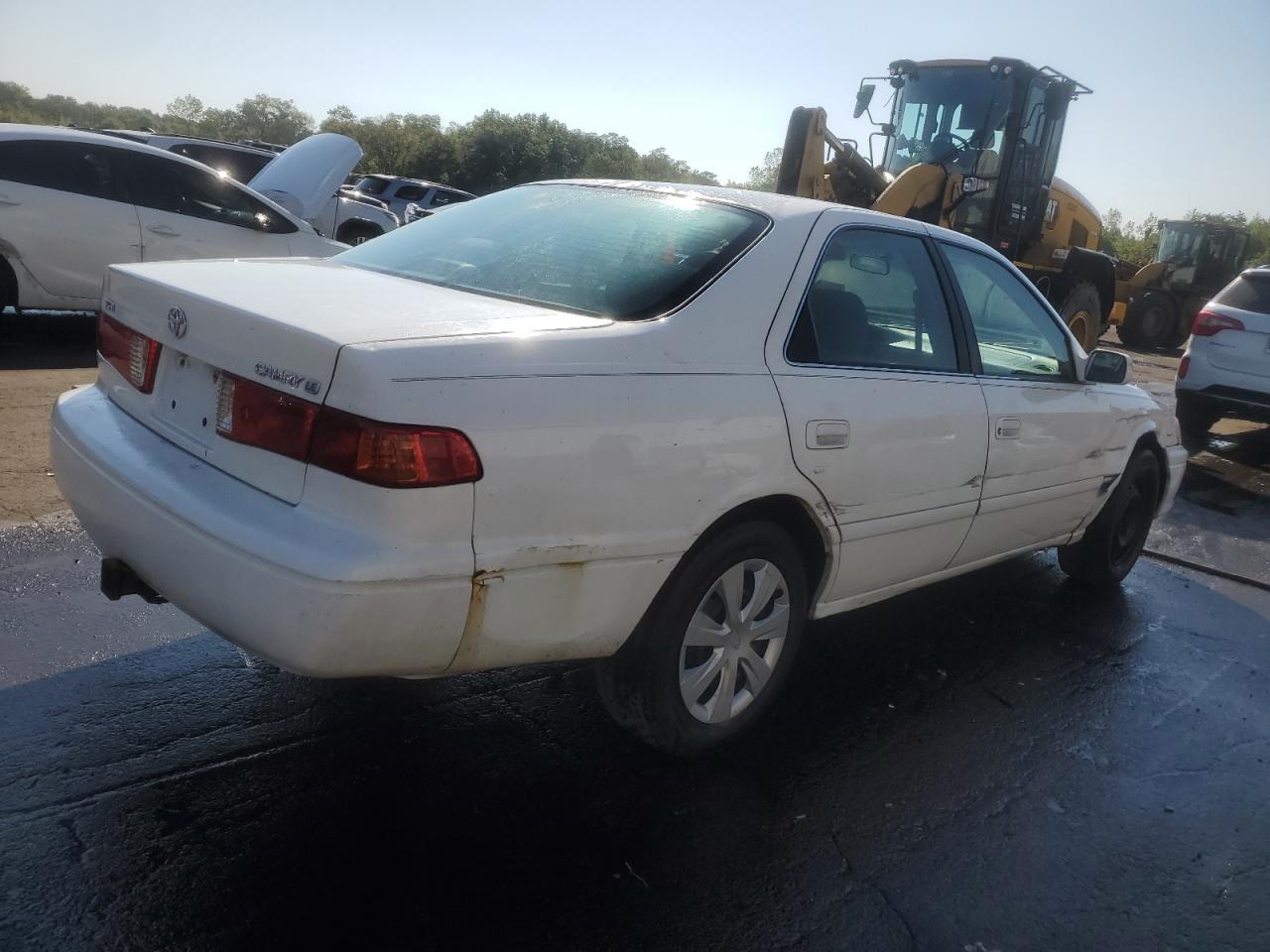 2001 Toyota Camry Ce - Фото 3