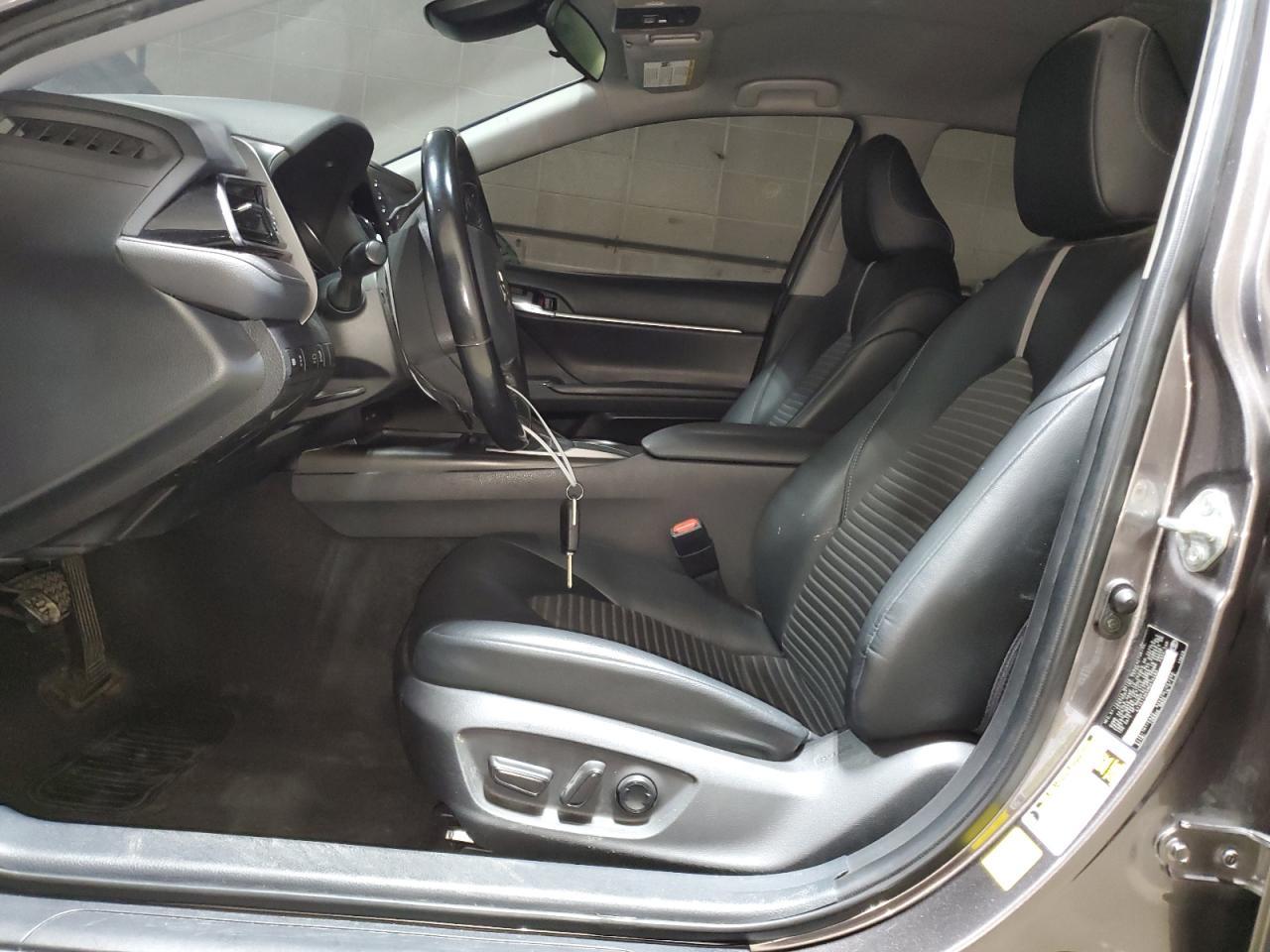 2021 Toyota Camry Se - Фото 7