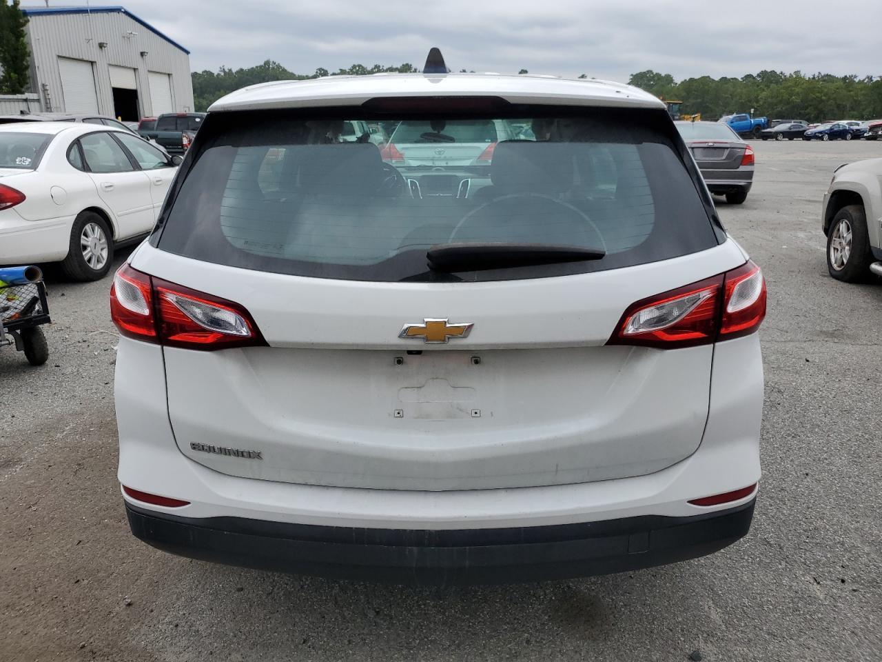 2021 Chevrolet Equinox Ls - Image 6