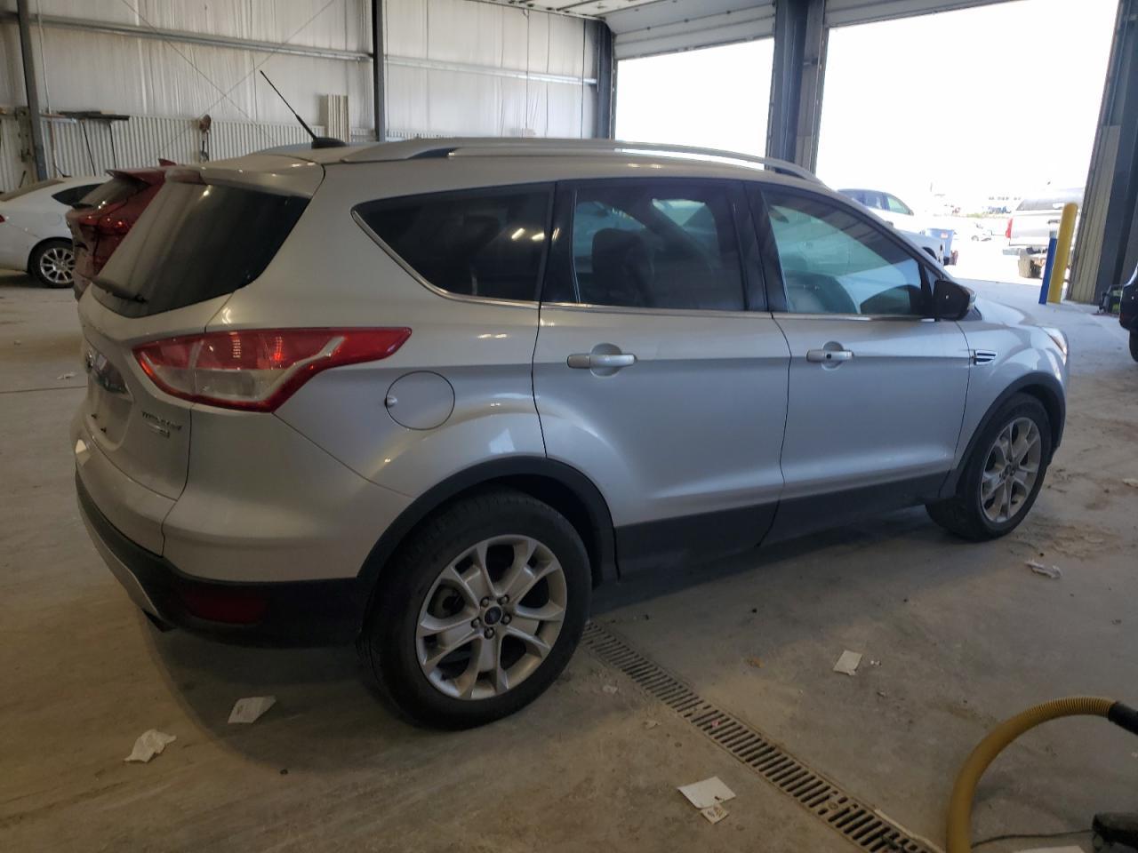 2016 Ford Escape Titanium - Фото 3