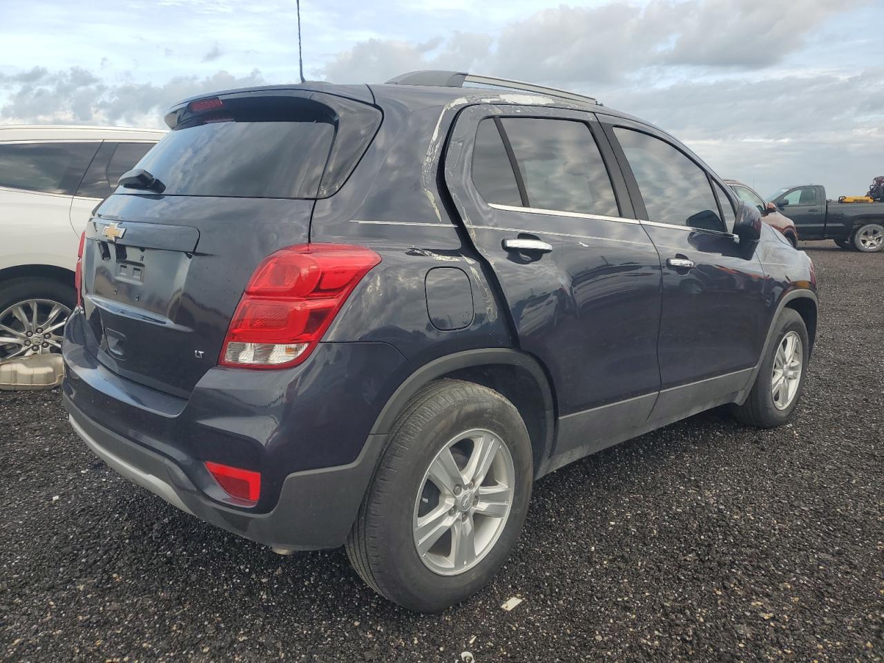 2019 Chevrolet Trax 1Lt - Image 3