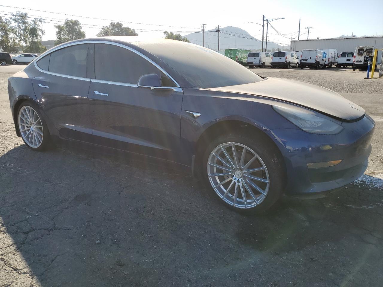 2019 Tesla Model 3 - Image 4