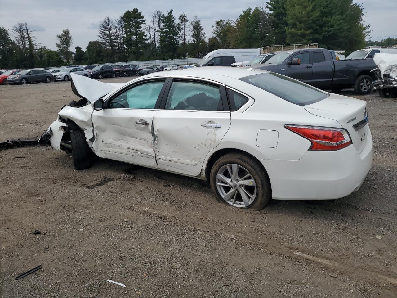 2015 Nissan Altima 2.5 - Фото 2