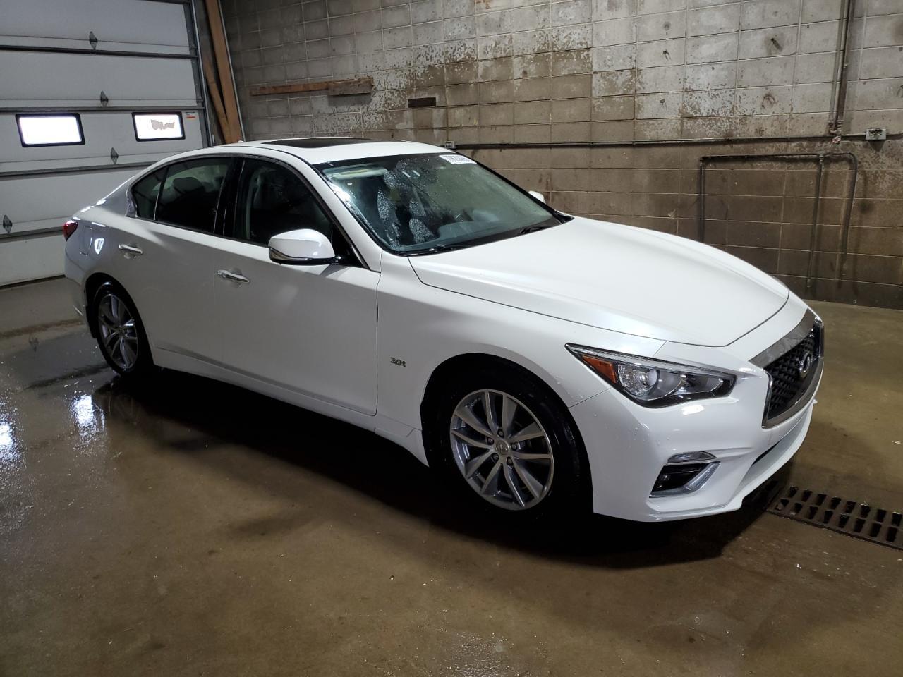2018 Infiniti Q50 Luxe - Фото 4