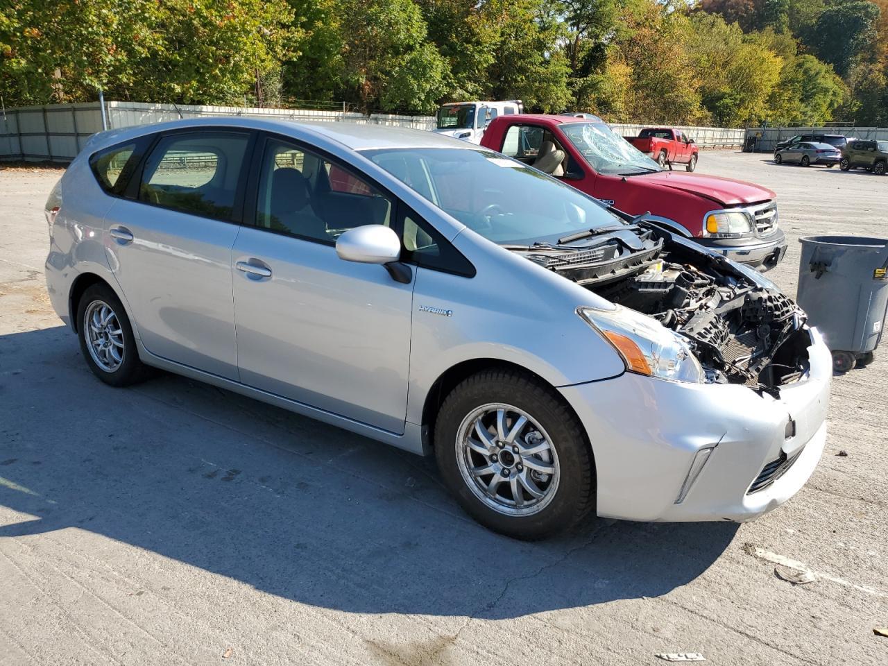 2014 Toyota Prius V - Фото 4