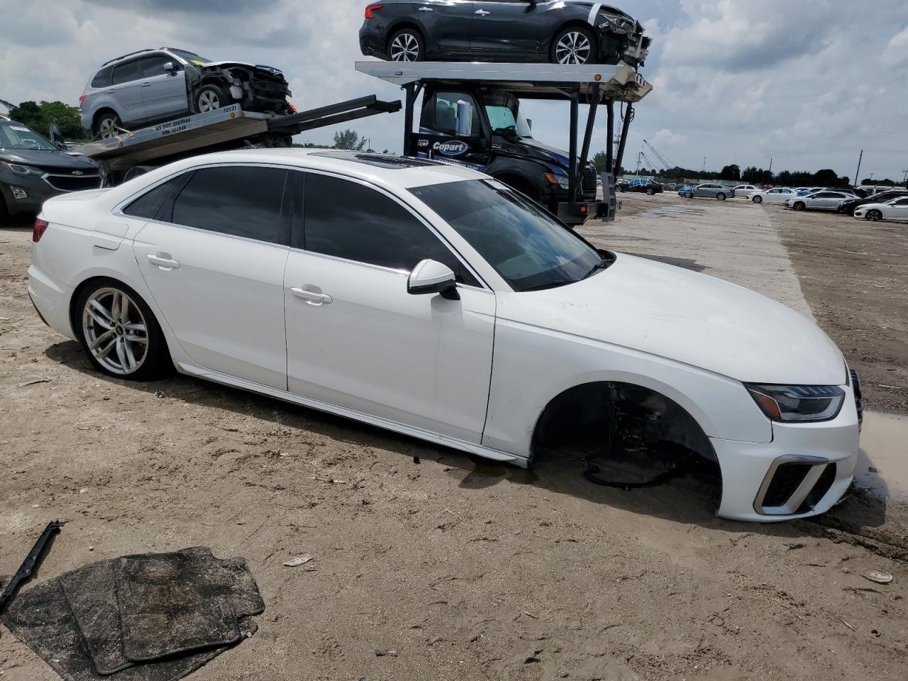 2023 Audi A4 Premium Plus 45 - Image 4