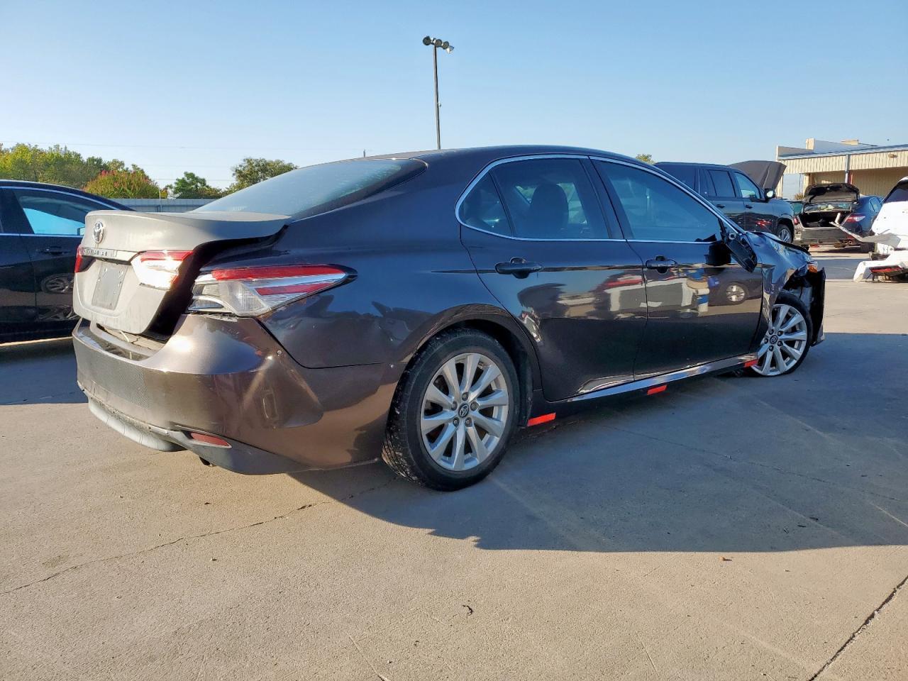 2018 Toyota Camry L - Фото 3