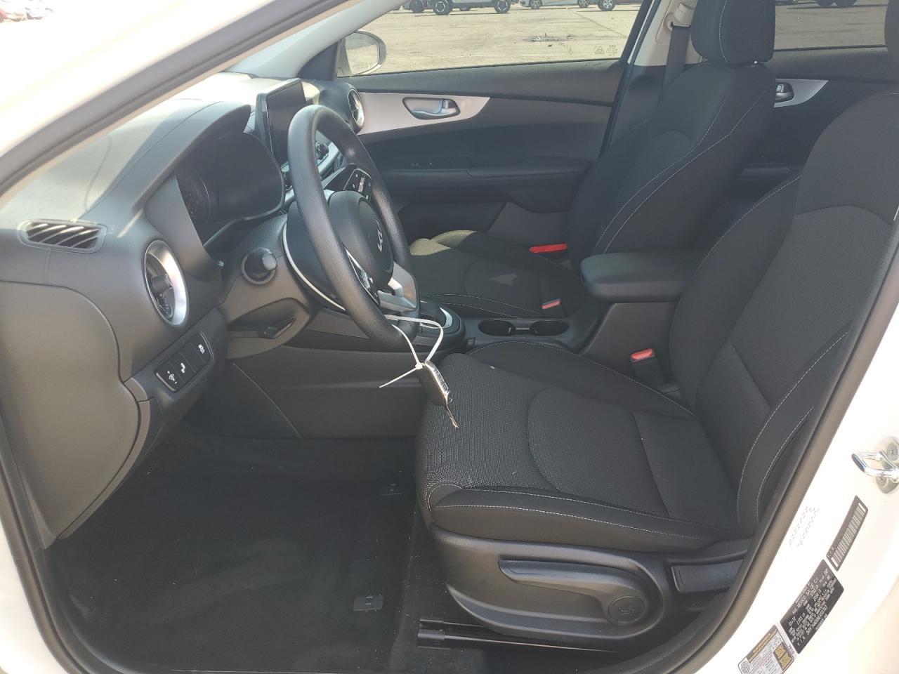 2022 Kia Forte Fe - Фото 7