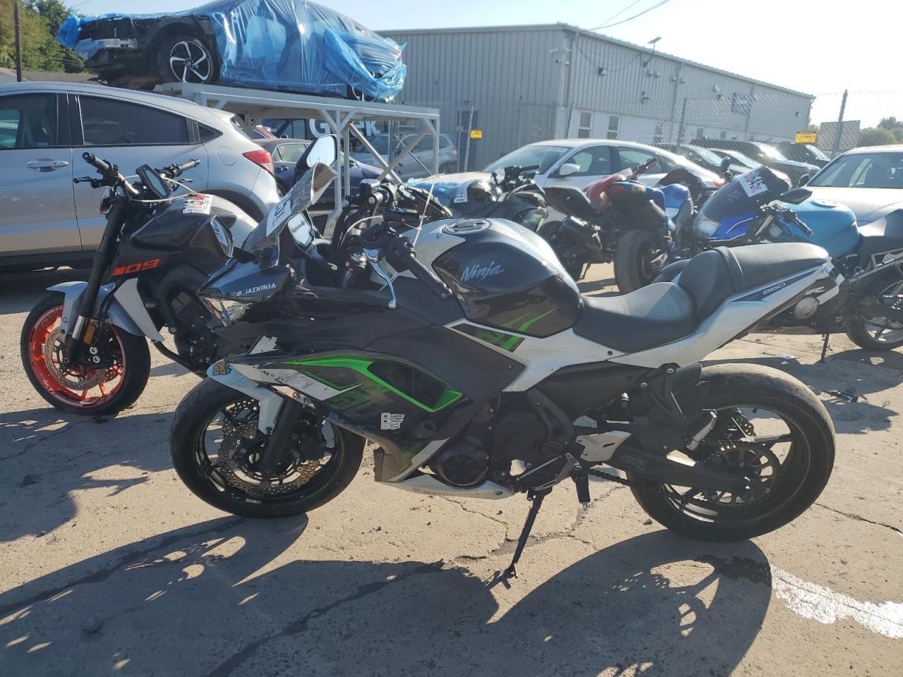 2022 Kawasaki Ex650 N - Фото 3