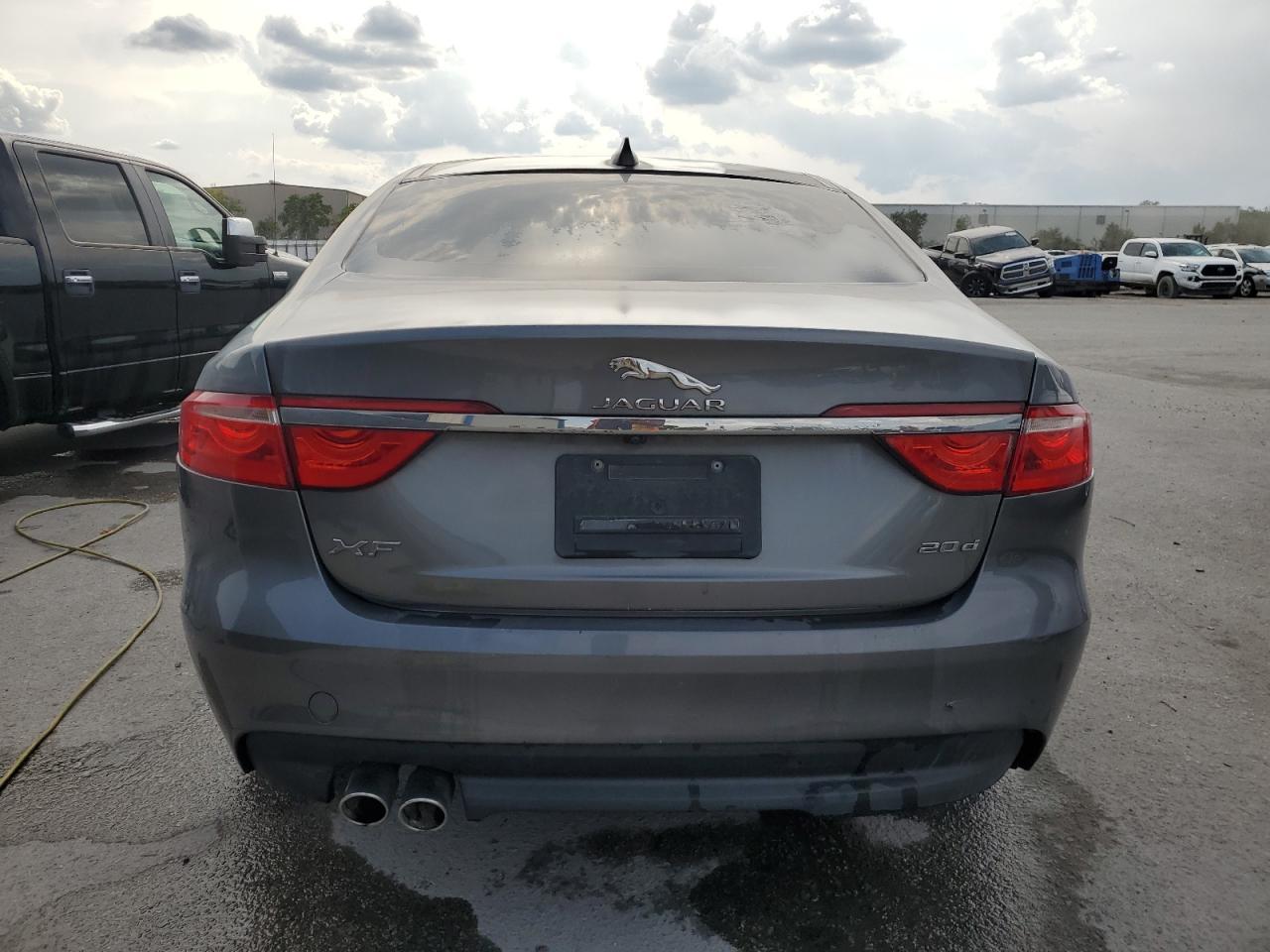 2017 Jaguar Xf Premium - Фото 6