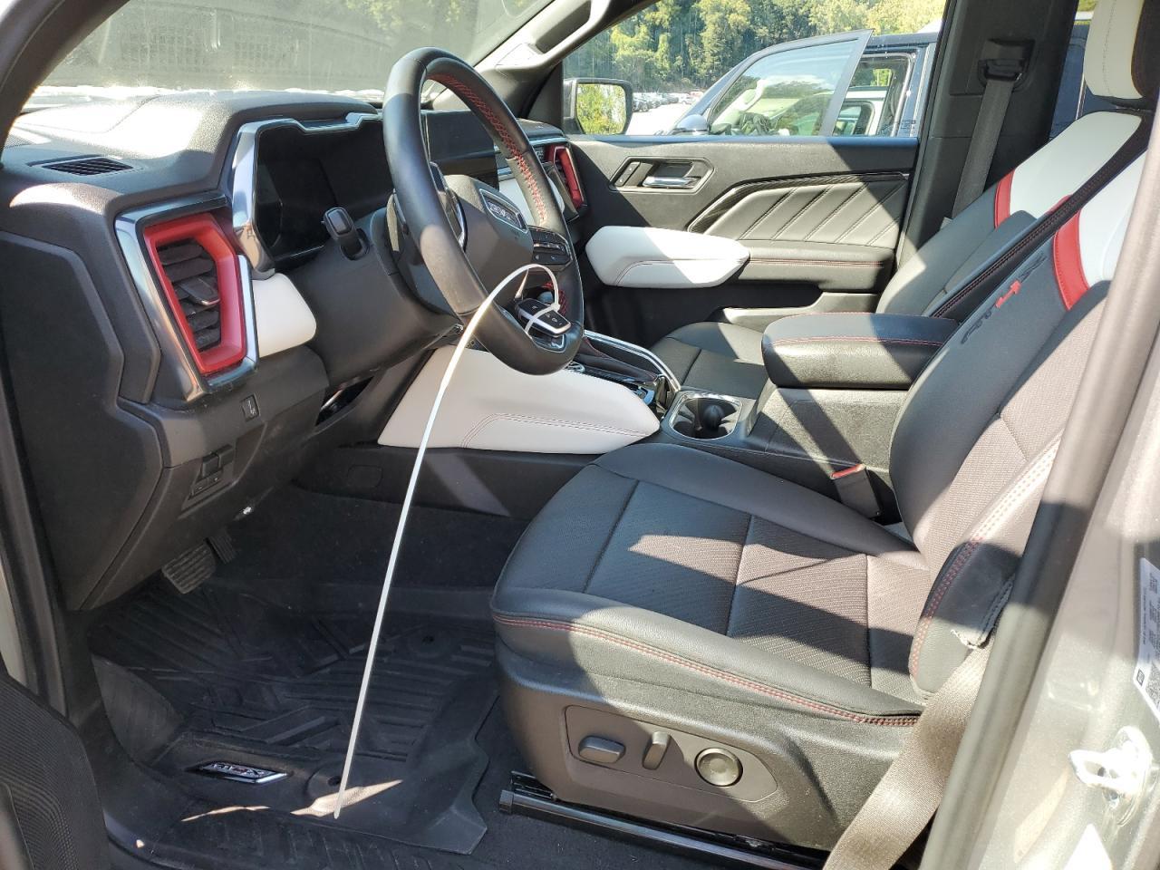2024 GMC Canyon At4X - Фото 7