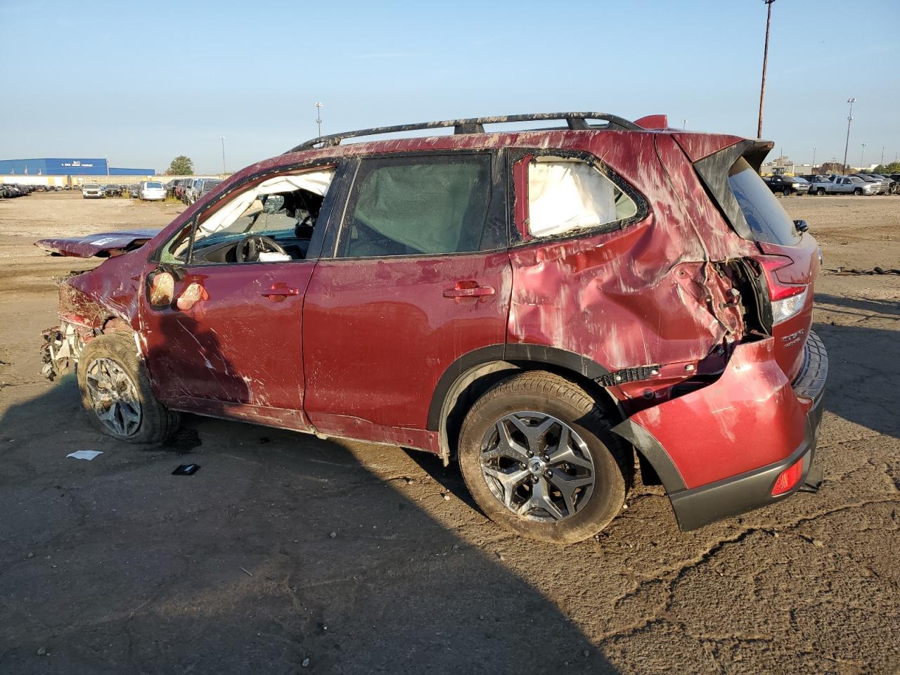 2023 Subaru Forester Premium - Image 2