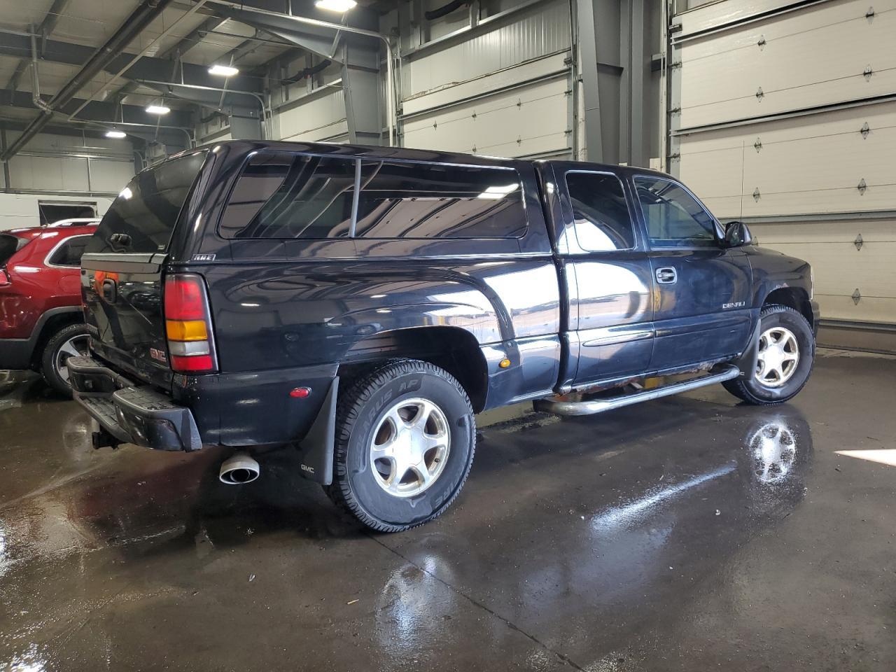 2004 GMC Sierra K1500 Denali - Фото 3