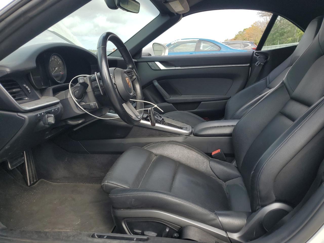 2022 Porsche 911 Carrera - Image 7