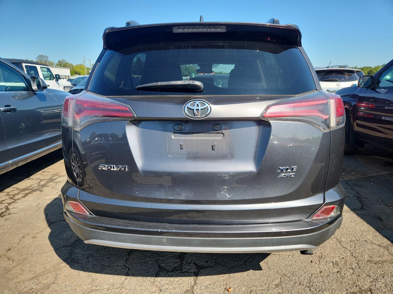 2017 Toyota Rav4 Xle - Image 6
