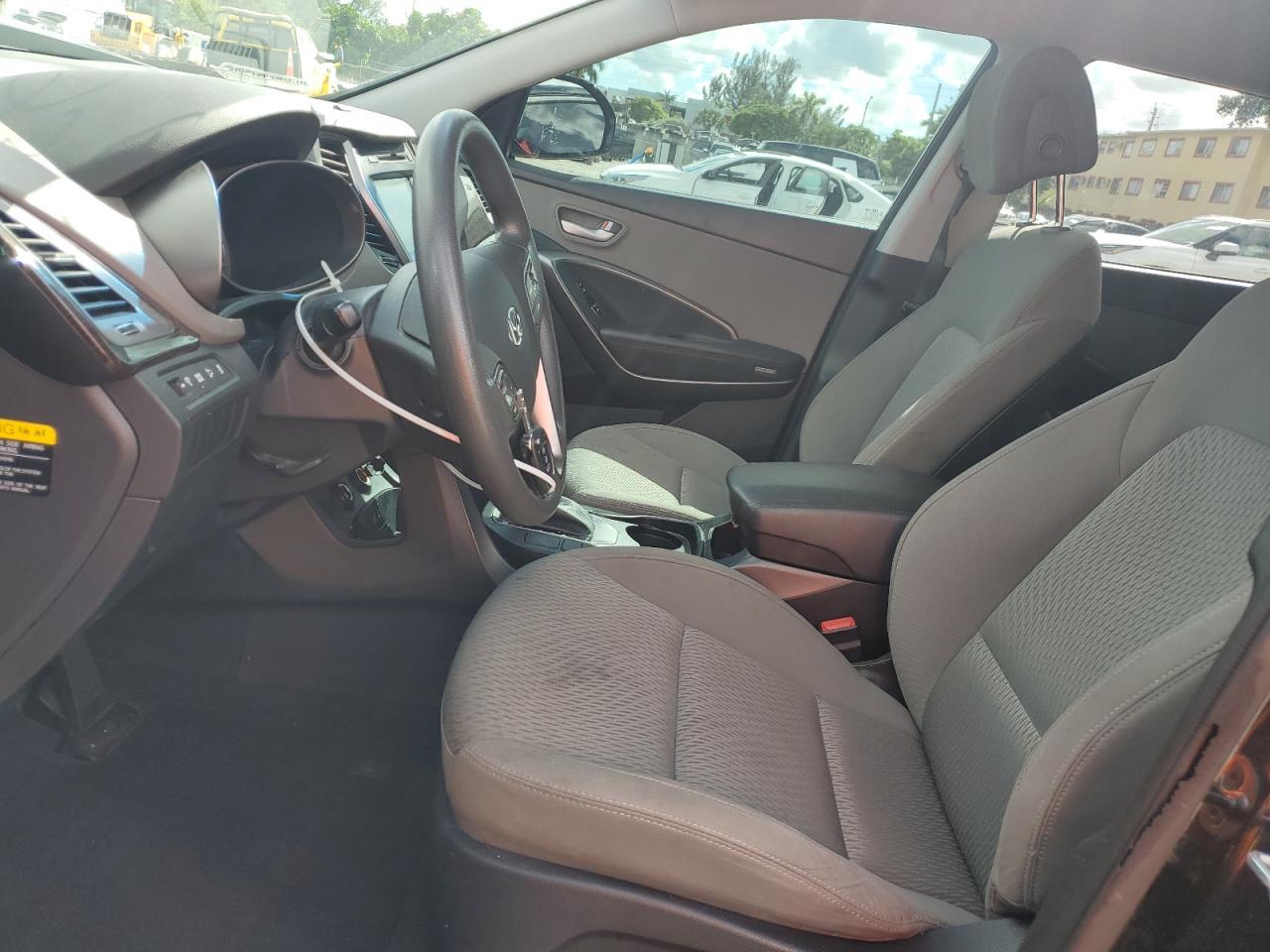 2017 Hyundai Santa Fe Se - Фото 7