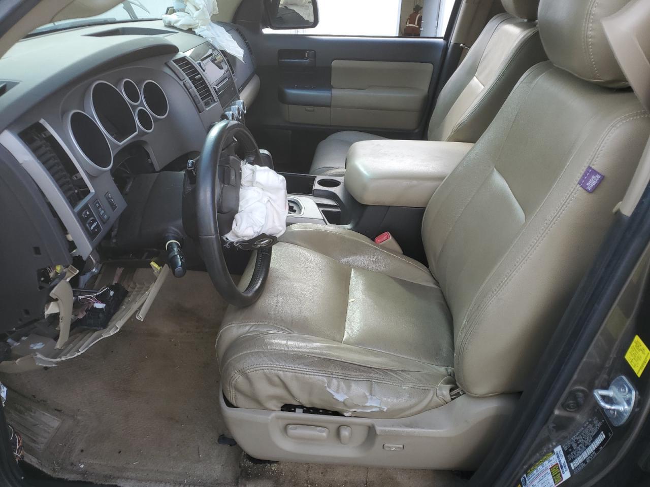 2010 Toyota Sequoia Sr5 - Фото 7