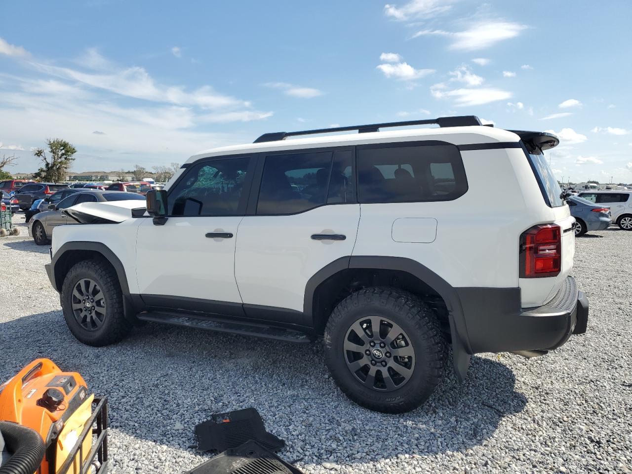 2025 Toyota Land Cruiser Base - Фото 2