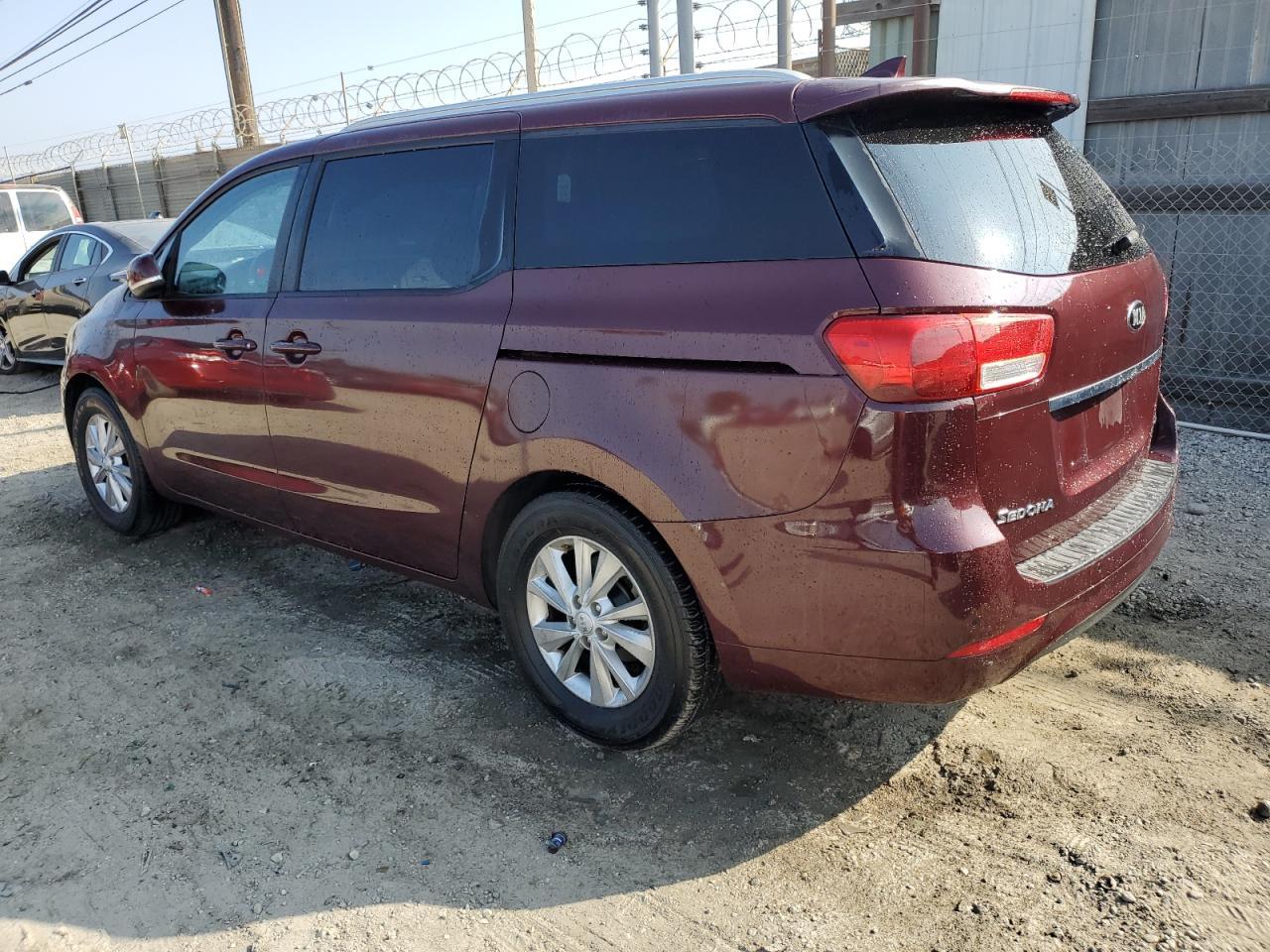 2016 Kia Sedona Lx - Фото 2