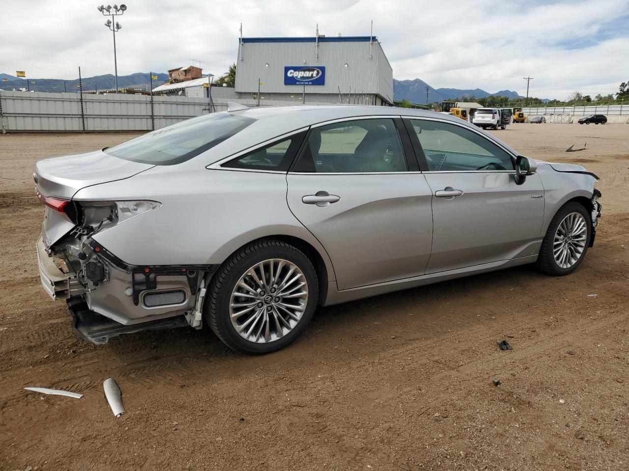 2019 Toyota Avalon Xle - Image 3