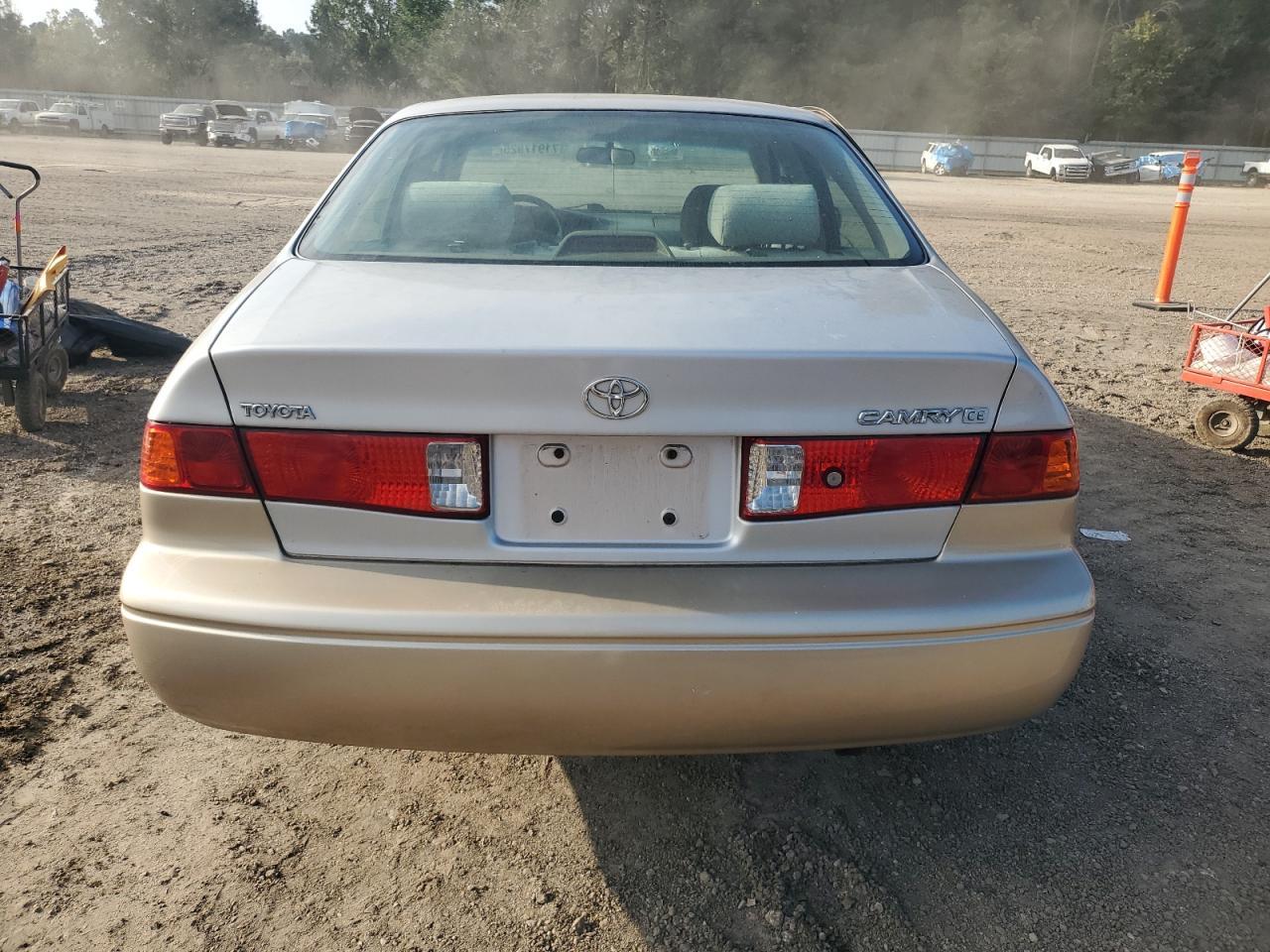 2001 Toyota Camry Ce - Image 6