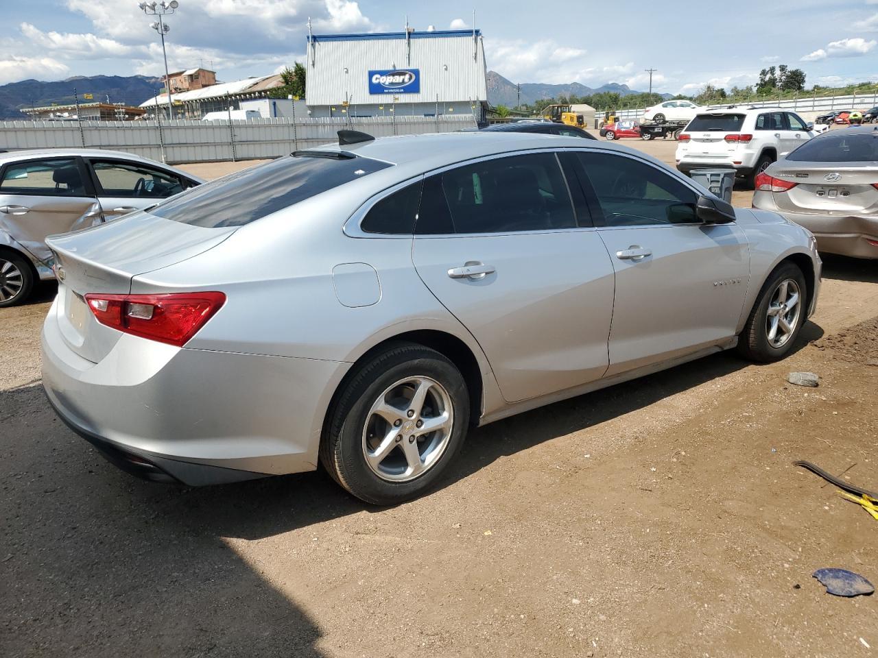 2018 Chevrolet Malibu Ls - Фото 3