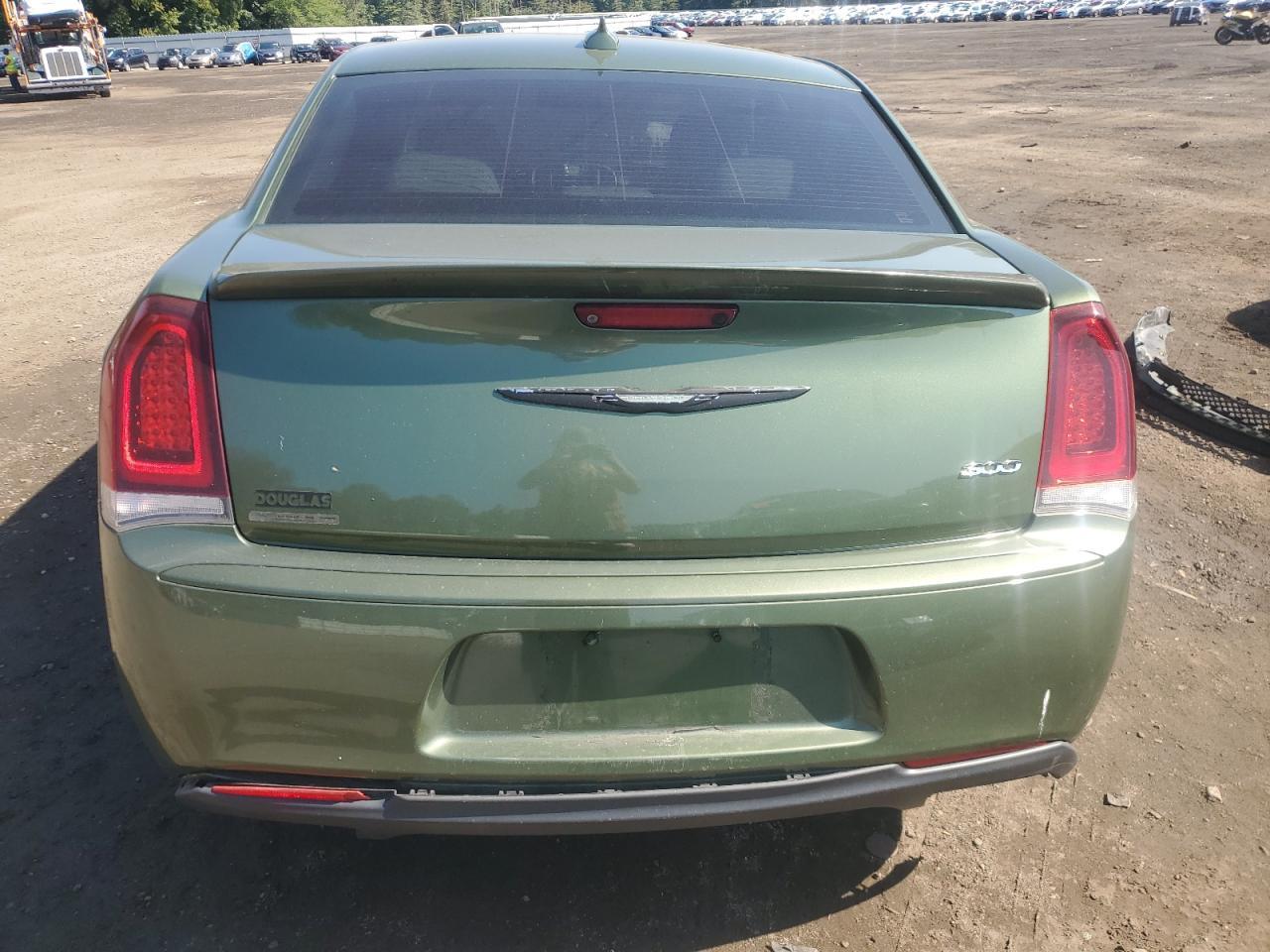 2018 Chrysler 300 Touring - Фото 6