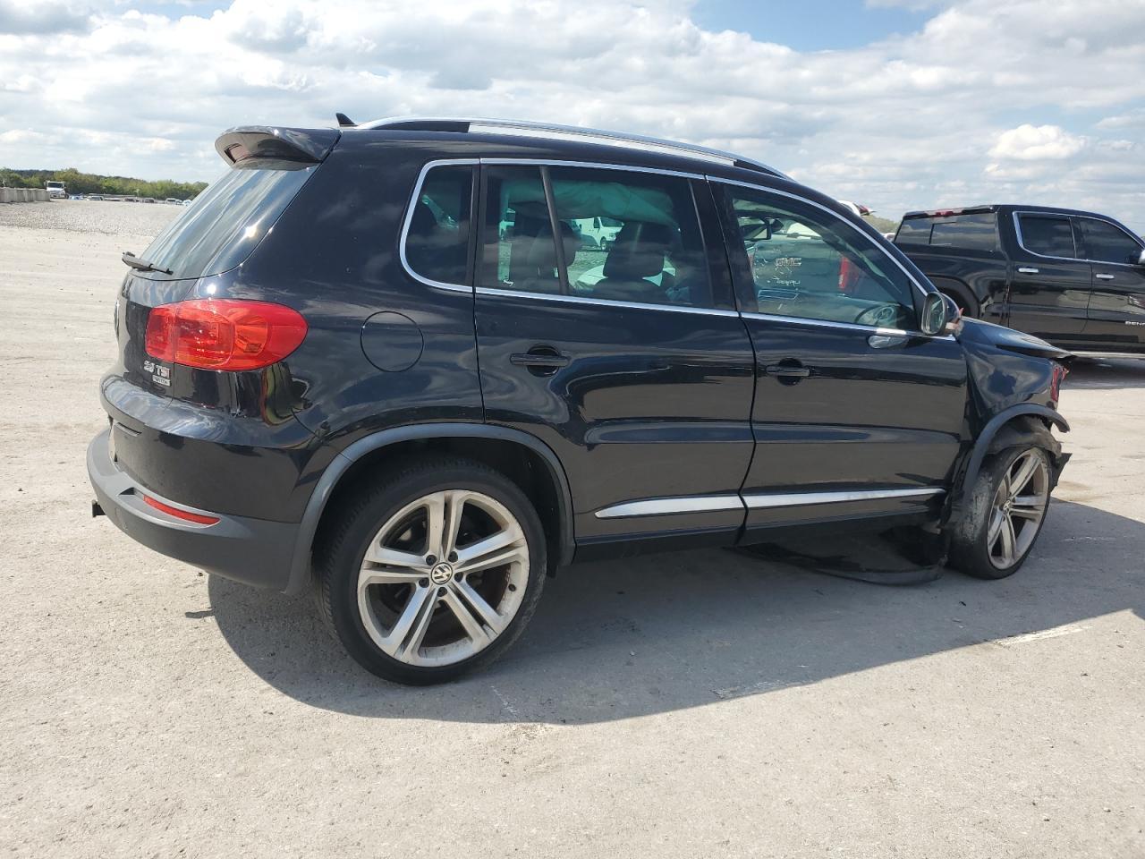 2014 Volkswagen Tiguan S - Image 3