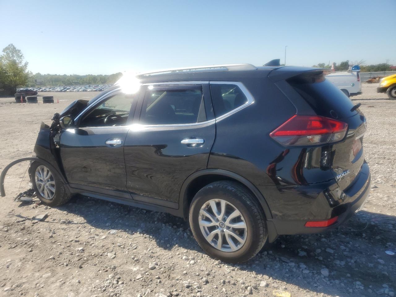 2018 Nissan Rogue S - Image 2