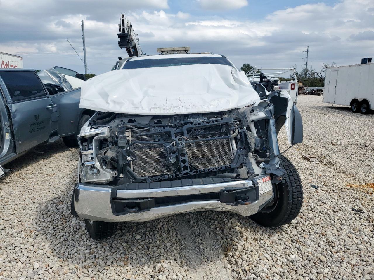 2020 Ford F550 Super Duty - Image 5